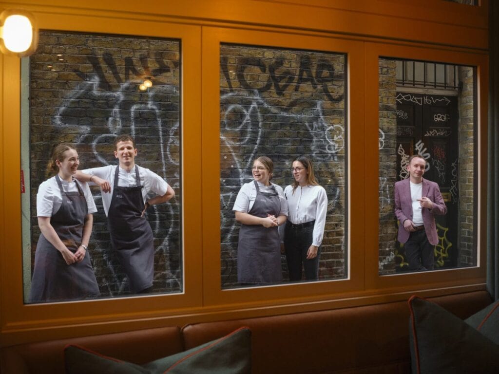 Aulis London