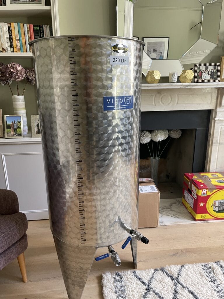 Speidel F01 220-litre tank